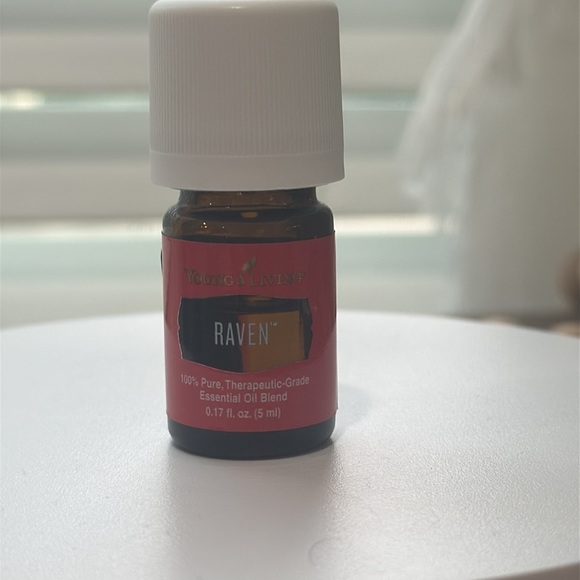 Young Living RAVEN Essential Oil 5 ML - Picture 2 of 2